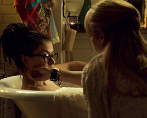 Tatiana Maslany, Ksenia Solo – Orphan Black s03e07 (2015)