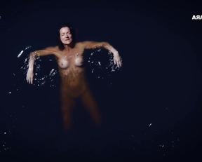 Malou Gorter nude - Oogappels s01e02 (2019)