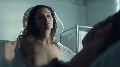 Marie-Ange Casta, Sara Cardinaletti, Sara Serraiocco - Lo spietato (2019)