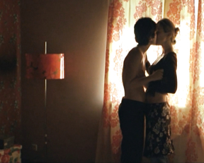 Anneke Kim Sarnau nackt – Fremde Haut (2005)