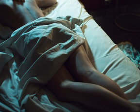 Ivana Baquero, Begona Vargas - Alta mar s01e03-04 (2019)