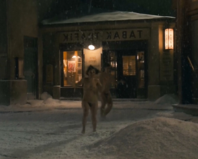 Emma Drogunova nackt - Der Trafikant (2018)