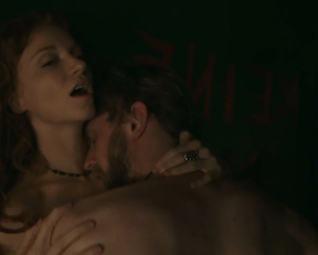 Marleen Lohse nackt - Bella Germania s01e03 (2019)