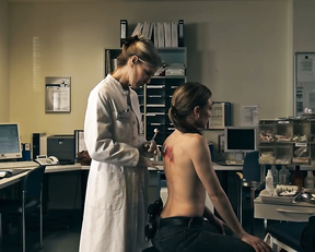 Lisa Maria Potthoff nude - Sarah Kohr s01e03 (2019)