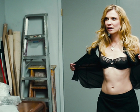 Sara Canning naked – The Right Kind Of Wrong (2013)