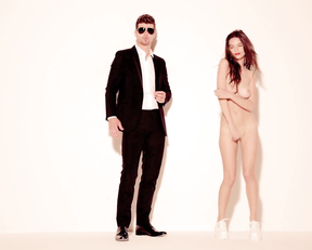 Emily Ratajkowski – Blurred Lines (2013)