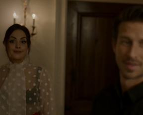 Elizabeth Gillies - Dynasty s02e21 (2018)