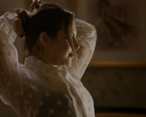 Elizabeth Gillies - Dynasty s02e21 (2018)