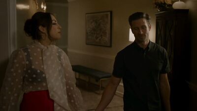 Elizabeth Gillies - Dynasty s02e21 (2018)