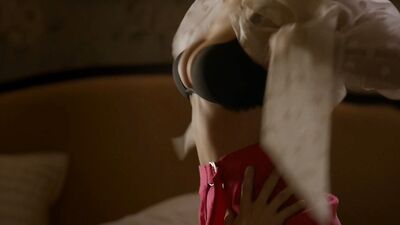 Elizabeth Gillies - Dynasty s02e21 (2018)