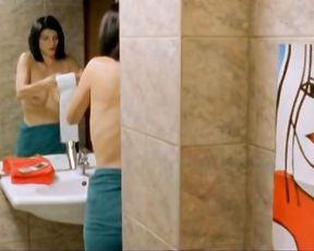 Ludmila Ruoso, Chloу Berthier – Nue comme un verre (2003)