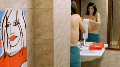 Ludmila Ruoso, Chloу Berthier – Nue comme un verre (2003)
