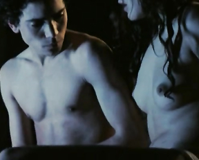 Joana de Verona nude – Como Desenhar um Circulo Perfeito (2009)