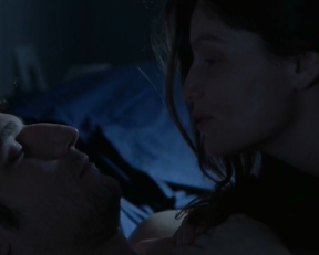 Lily-Rose Depp, Laetitia Casta - L'homme fidele (2018)