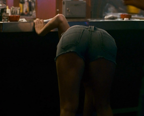 Amy Adams naked - The Fighter (2010)