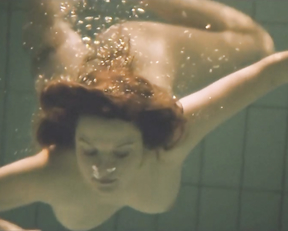 Jella Haase nude, Marie-Lou Sellem, etc  – Looping (2016)