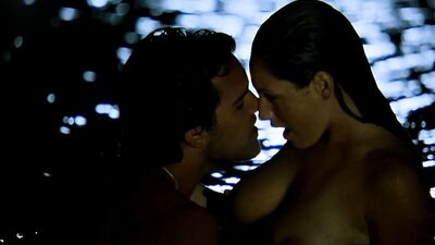 Kelly Brook - Survival Island (2005)