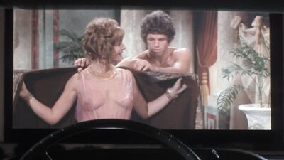 Valerie Perrine naked - Slaughterhouse-Five (1972)