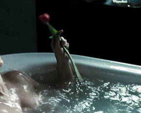 Amy Adams nude – Batman v Superman: Dawn of Justice (2016)