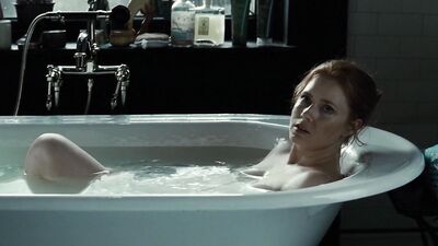 Amy Adams nude – Batman v Superman: Dawn of Justice (2016)