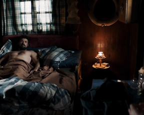 Violet Ryder, Sofia Vergara - Bent (2018)