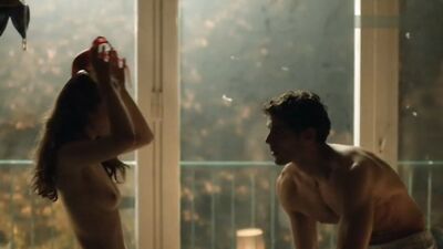 Alice Dwyer nude – Im Alleingang Elemente des Zweifels (2012)