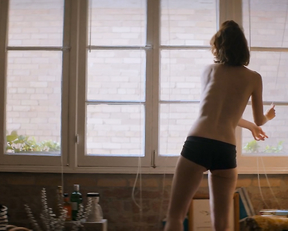 Mary Elizabeth Winstead nude - All About Nina (2018)