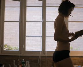 Mary Elizabeth Winstead nude - All About Nina (2018)