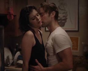 Mary Elizabeth Winstead nude - All About Nina (2018)