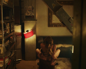 Svenja Jung nude - Beat s01e03 (2018)