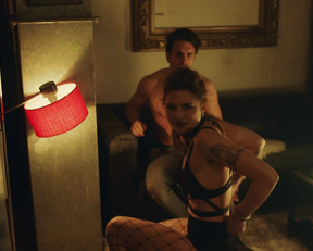 Svenja Jung nude - Beat s01e03 (2018)