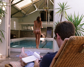 Beau Garrett nude – Entourage s01e05 (2004)