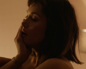 Gemma Arterton - The Escape (2017)