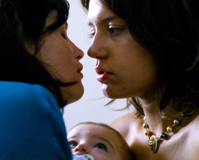 Adèle Exarchopoulos, Gemma Artenton - Orpheline (2016)