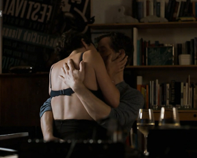 Gemma Arterton- Balanceakt (2018)