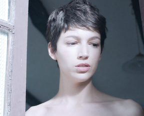 Ursula Corbero -  El árbol de la sangre (2018)