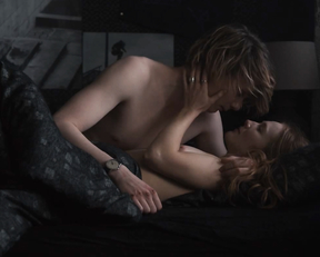 Gina Stiebitz - Dark (s01-s02, 2017-2019)