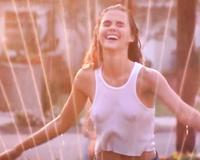 Keri Russell - Eight Days a Week (1997)