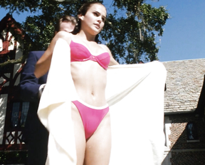 Keri Russell - The Babysitters Seduction (1996)