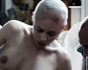 Olga Kurylenko - La corrispondenza (2016)