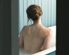 Anna Paquin, H. Grainger - Tell It to the Bees (2019)