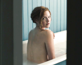 Anna Paquin, H. Grainger - Tell It to the Bees (2019)