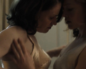 Anna Paquin, H. Grainger - Tell It to the Bees (2019)