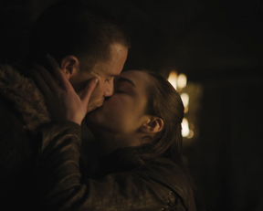 Maisie Williams - Game of Thrones (s08e02, 2019)