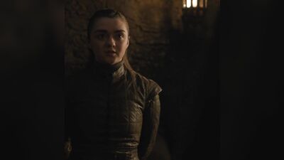 Maisie Williams - Game of Thrones (s08e02, 2019)