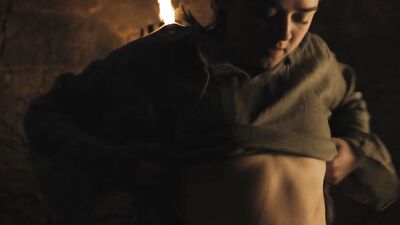 Maisie Williams - Game of Thrones (s08e02, 2019)