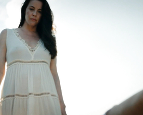 Liv Tyler - The Leftovers (s02 e03, 2015)