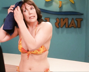 Jamie Lee Curtis - Christmas with the Kranks (2004)