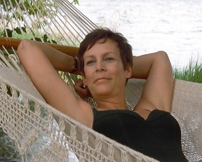 Jamie Lee Curtis - The Tailor of Panama (2001)