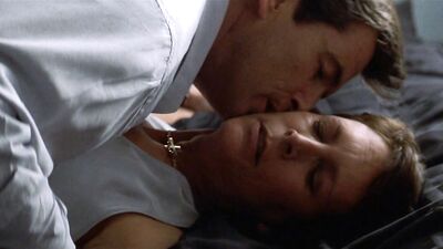 Jamie Lee Curtis - The Tailor of Panama (2001)